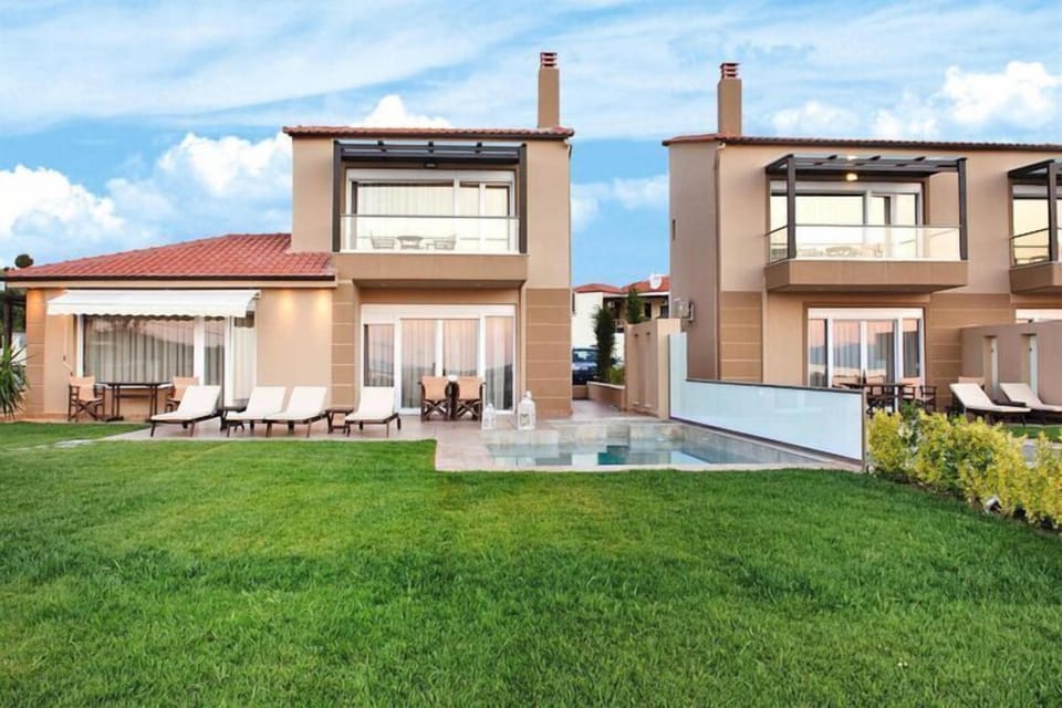 Holiday Home Exterior [summer]