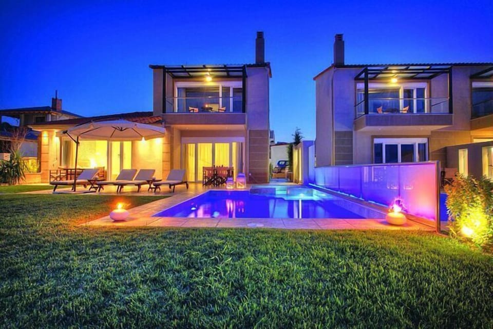 Holiday Home Swimming Pool
