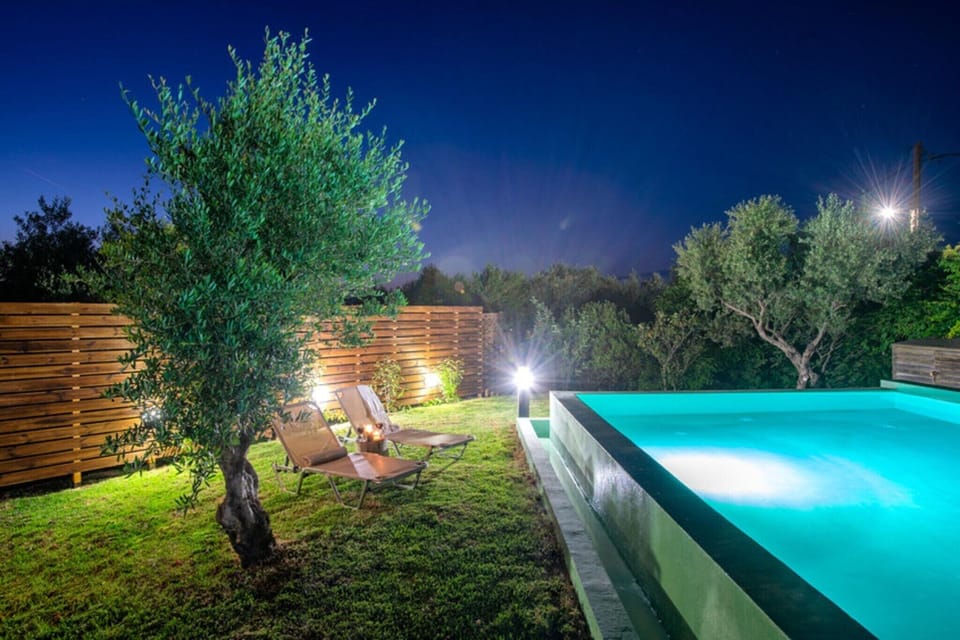 Holiday Home Swimming Pool