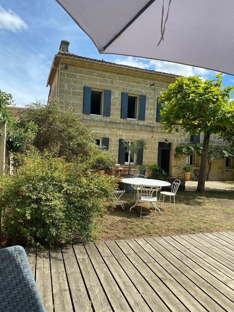 Outdoor dining