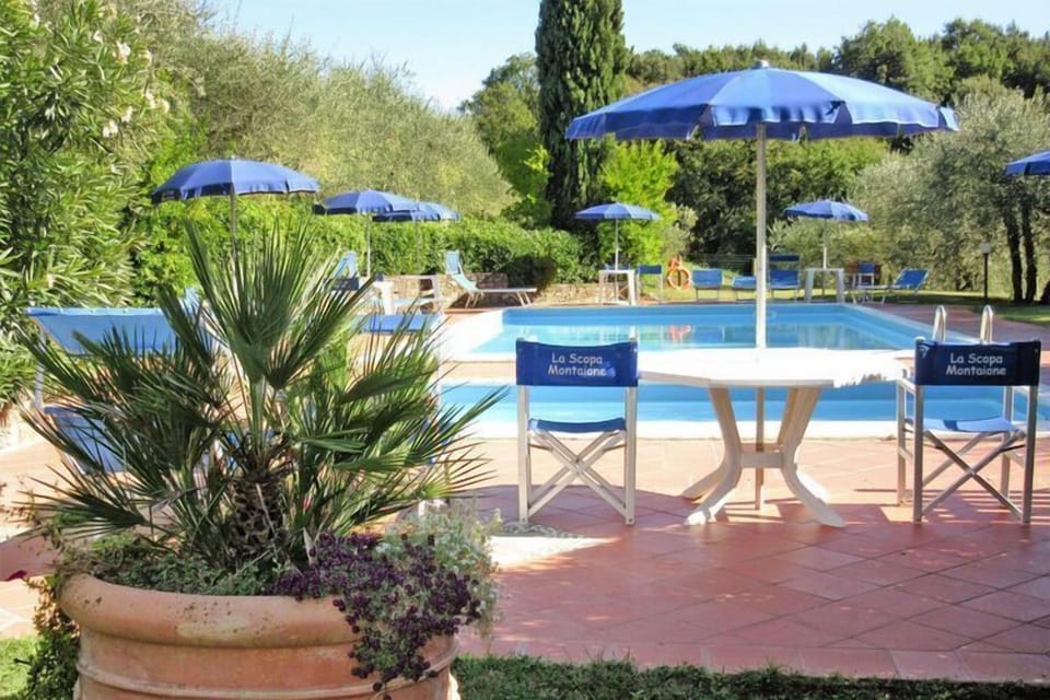 Holiday Home Swimming Pool
