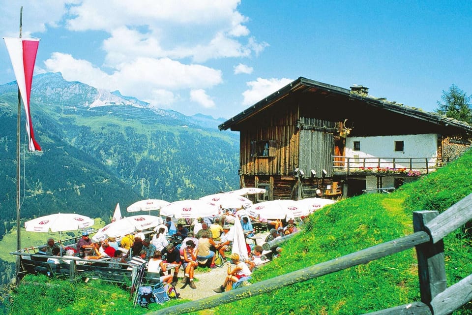 Immediate Surroundings [summer] (<1 km)