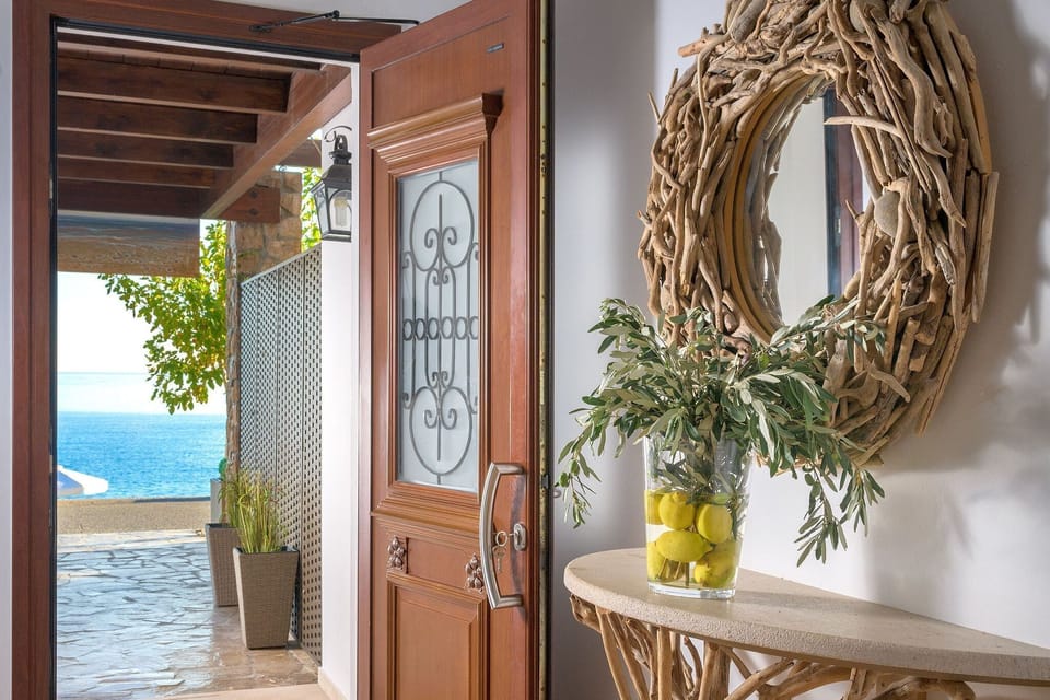 Entrance / Reception