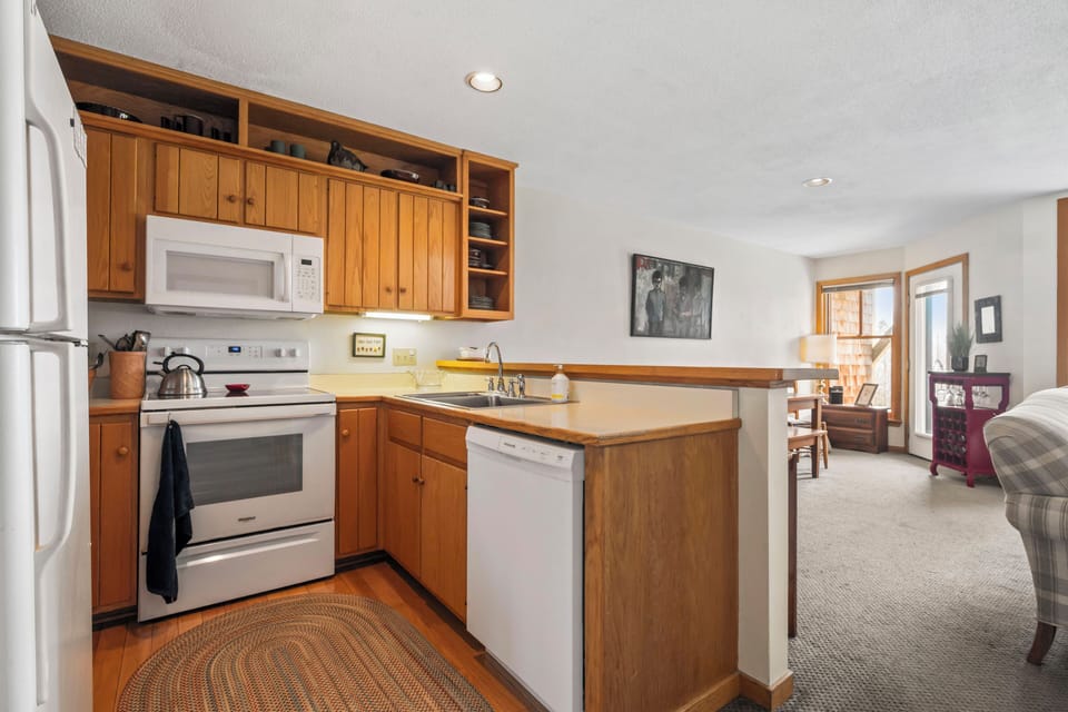 Fully equipped kitchen