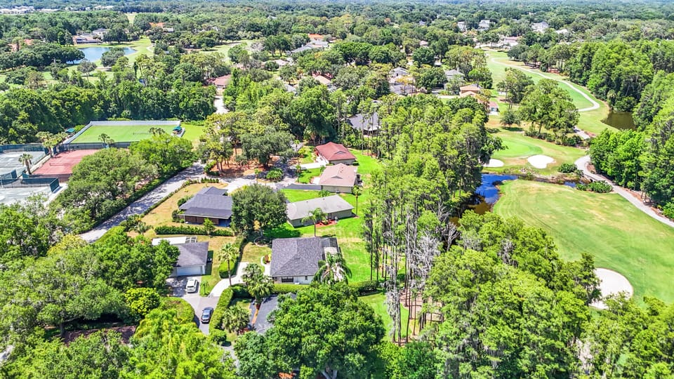 Saddlebrook Guest House location next to the Resort Tennis Academy & Resort SPA.