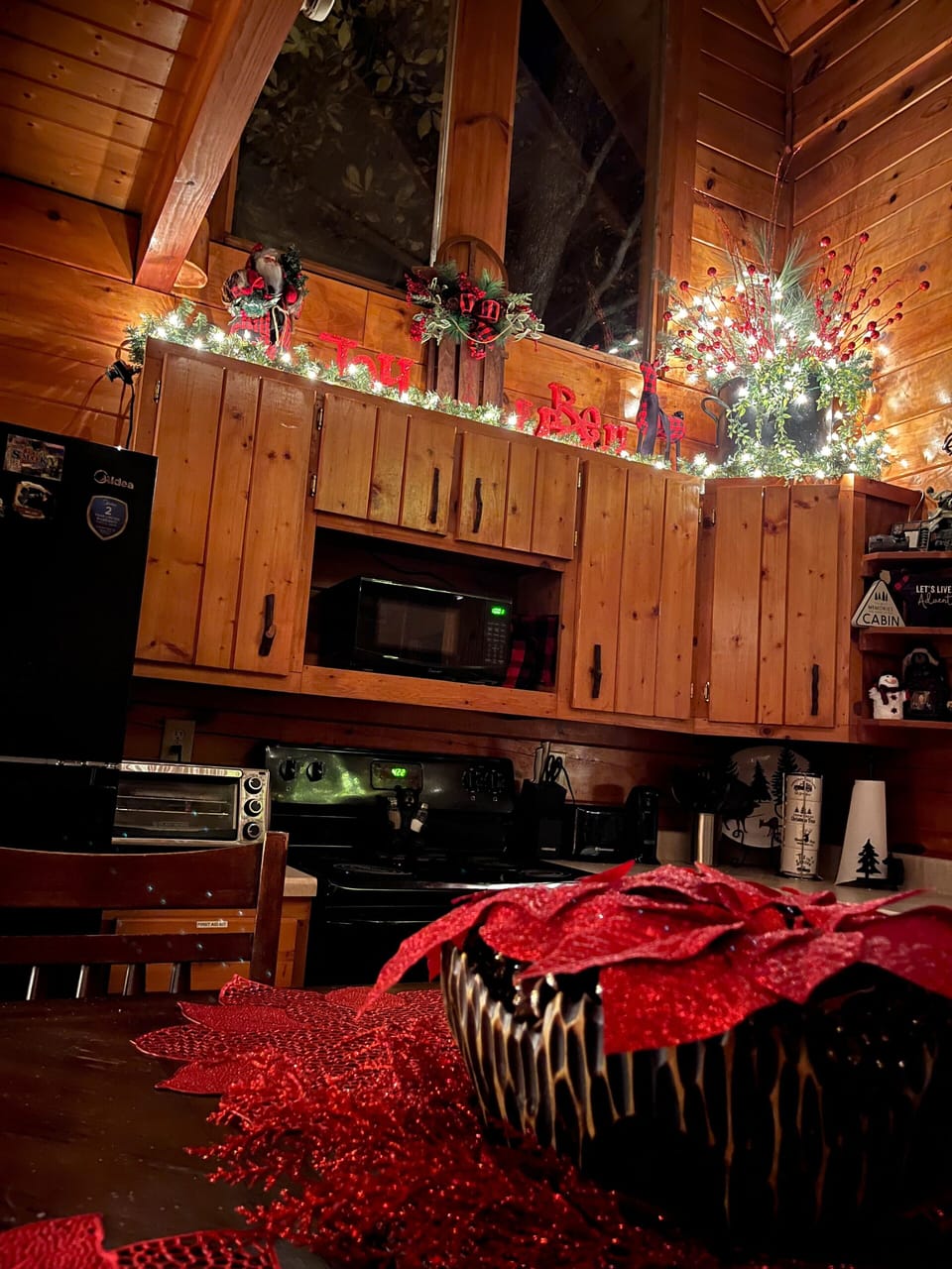 Holiday Decor in the Kitchen