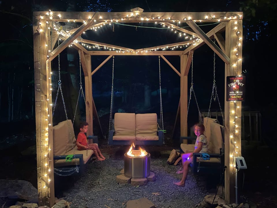 Swing Fire Pit with Solo Stove