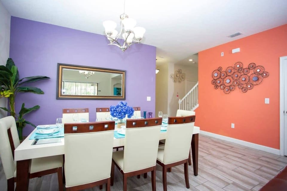 Elegant Dining Area , high quality furnitures