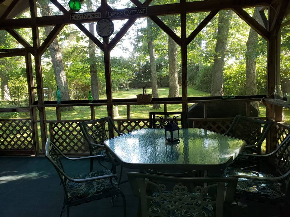Outdoor dining