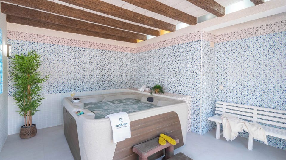 Indoor spa tub