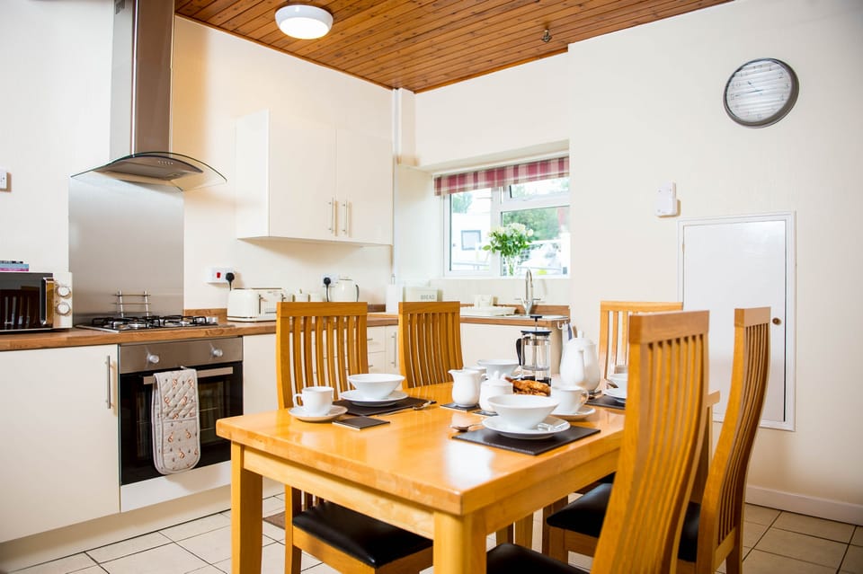 Spacious Kitchen and dining area