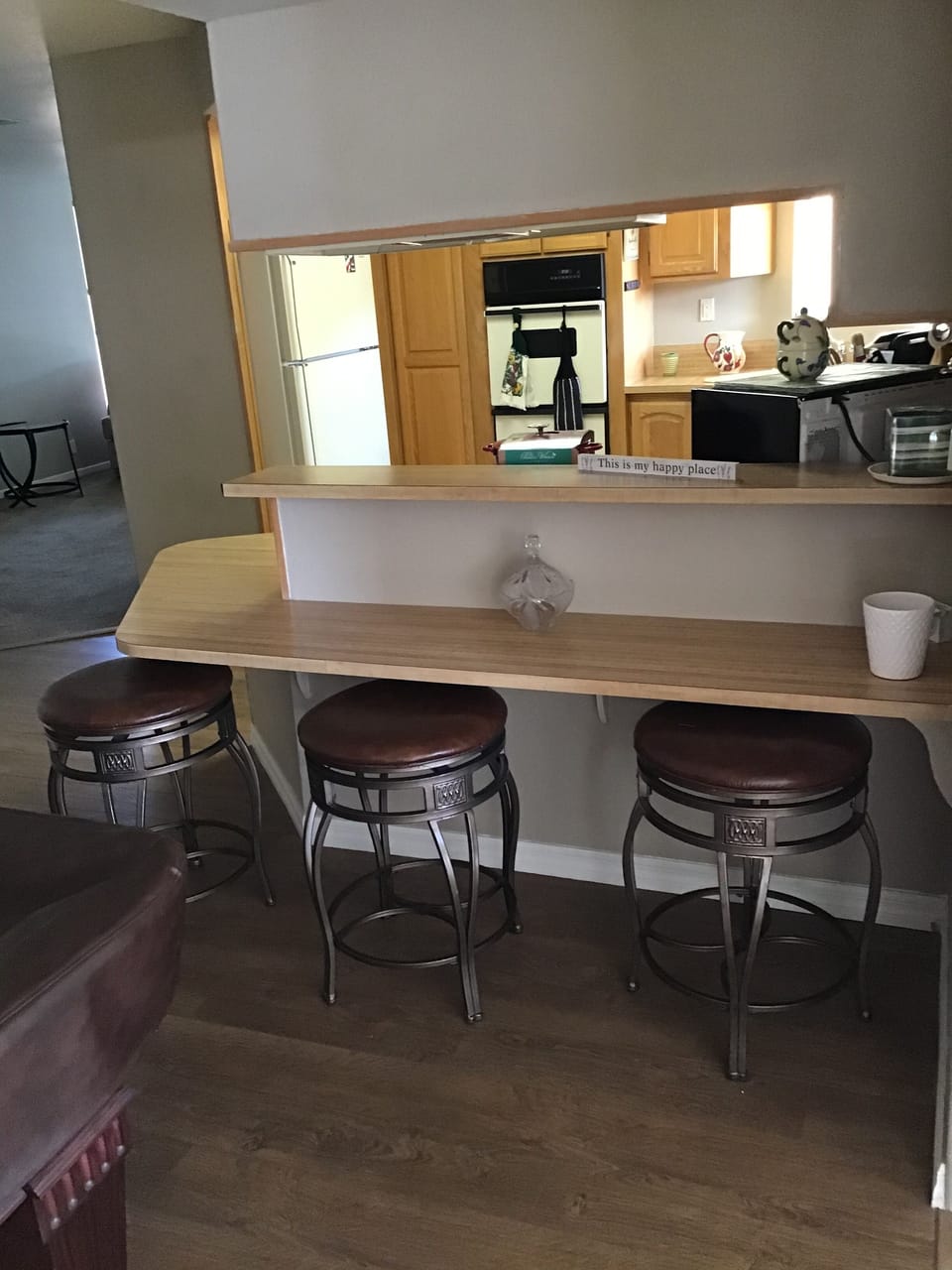 Breakfast bar  w/choice of brewers  espresso keurig or drip  and variety of tea
