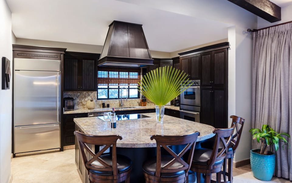 full kitchen