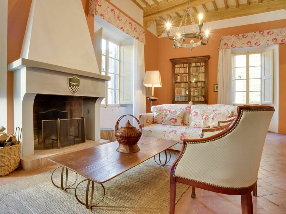 Room, Living Room, Property, Interior Design, Furniture, Ceiling, Building, Floor, House, Home