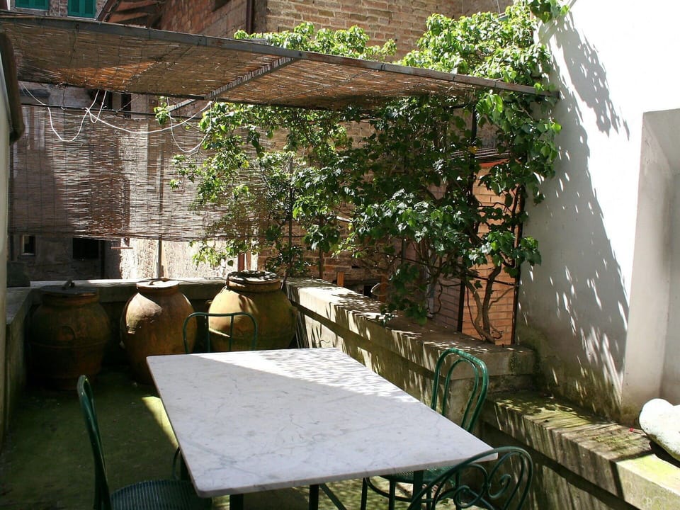 Room, Building, Backyard, Furniture, Tree, Courtyard, House, Plant, Patio, Yard