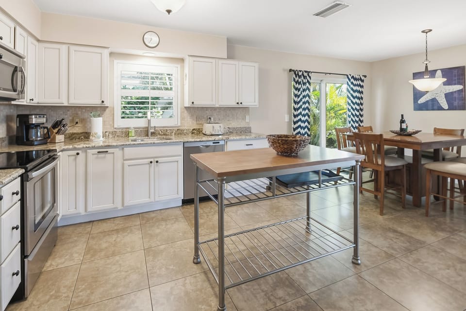 Kitchen with starter set of sponges, soap, dishwasher detergent and laundry pods
