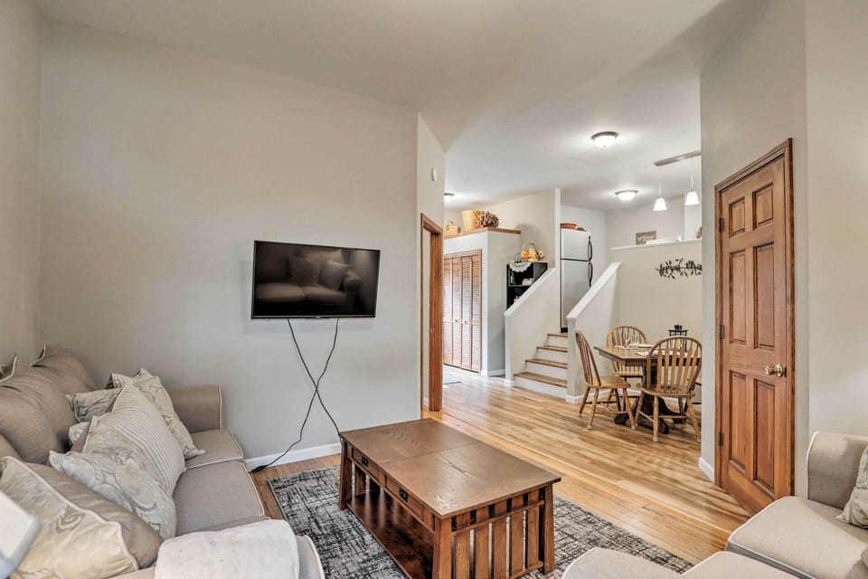 Living Room | Free WiFi | Window A/C Unit | Electric Heating