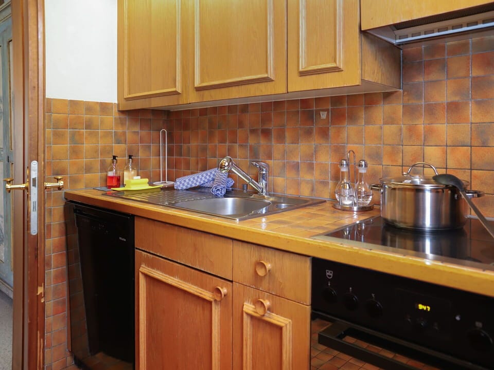 Kitchen, Countertop, Kitchen Appliance, Cabinetry, Kitchen Sink, Major Appliance, Flooring, Wood, Plumbing Fixture, Sink