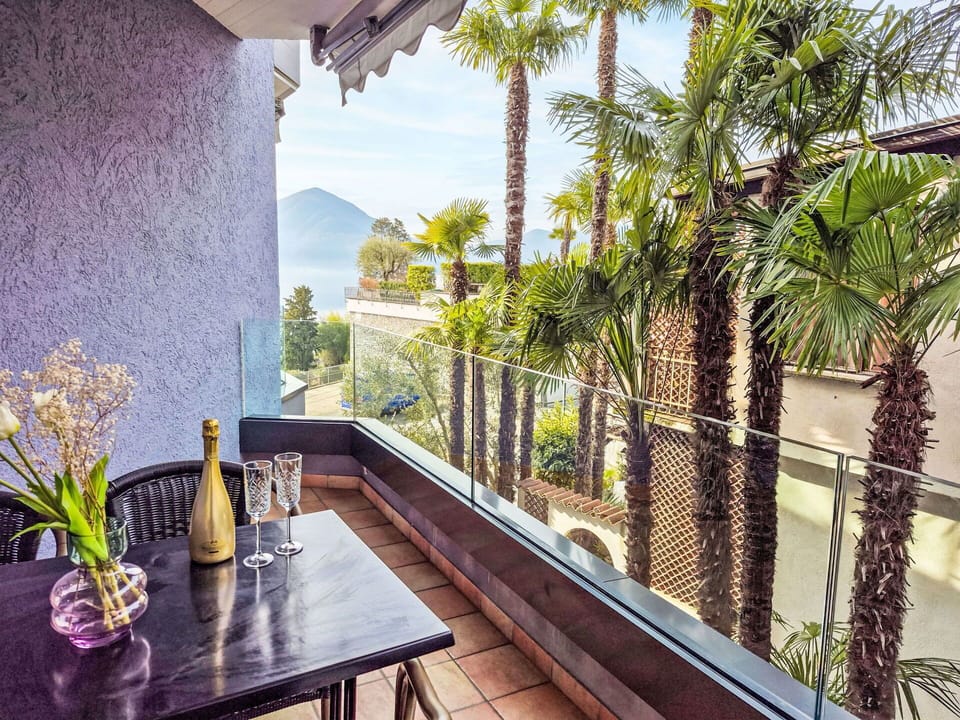 Balcony, Resort, Eco Hotel, Shade, Hotel, Houseplant, Tropics, Villa, Outdoor Furniture