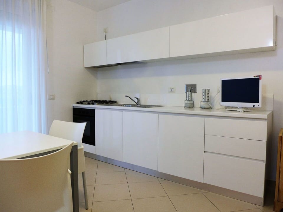 Room, Property, Furniture, Kitchen, Interior Design, Building, House, Cabinetry, Floor, Material Property