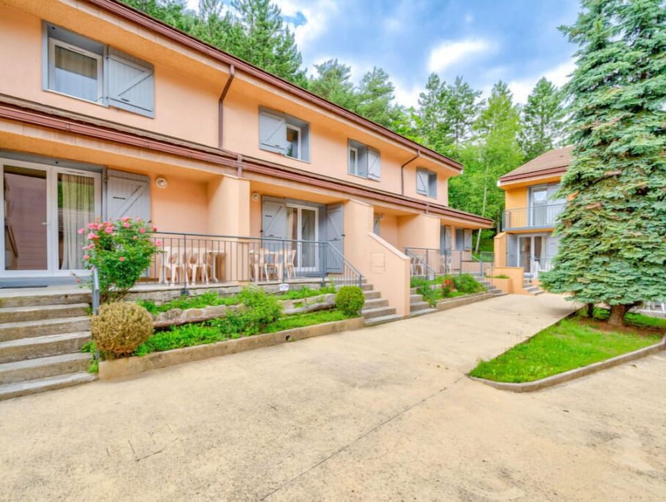 Experience the picturesque atmosphere at this amazing property.