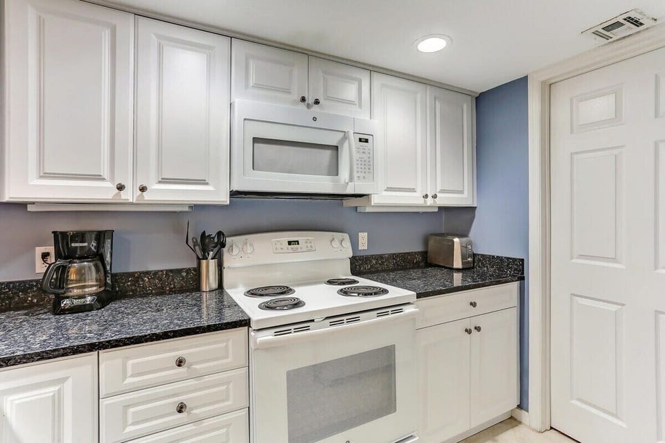 Bright White Cabinetry