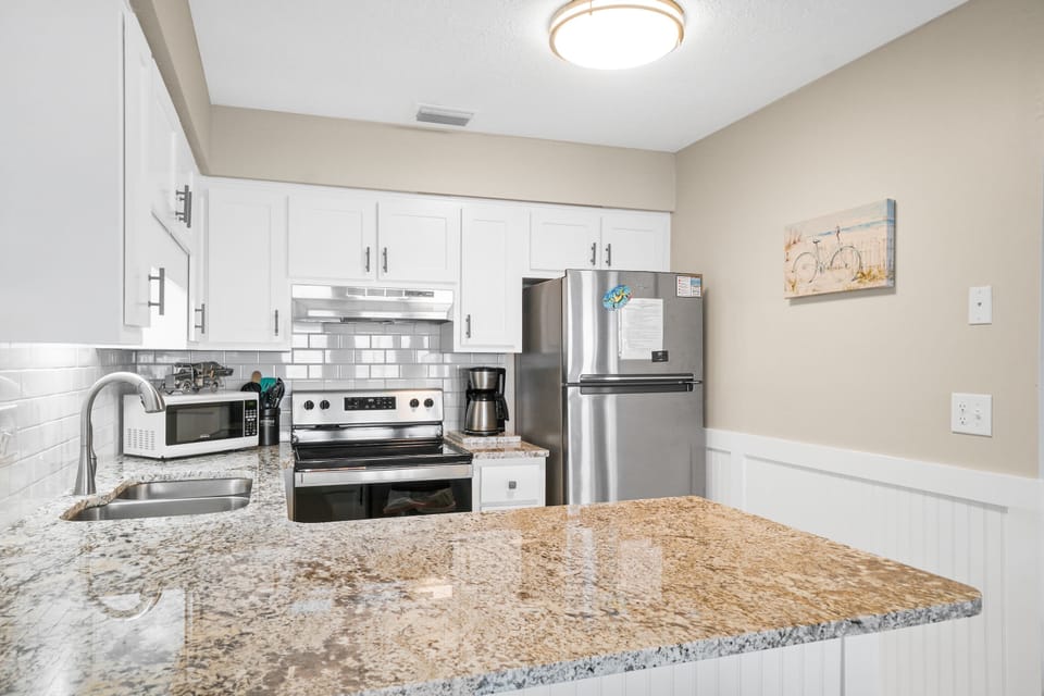 Kitchen with Breakfast Bar
