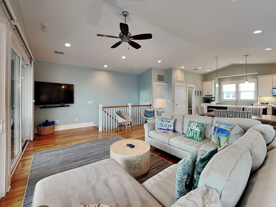 Living Room - Smart TV
