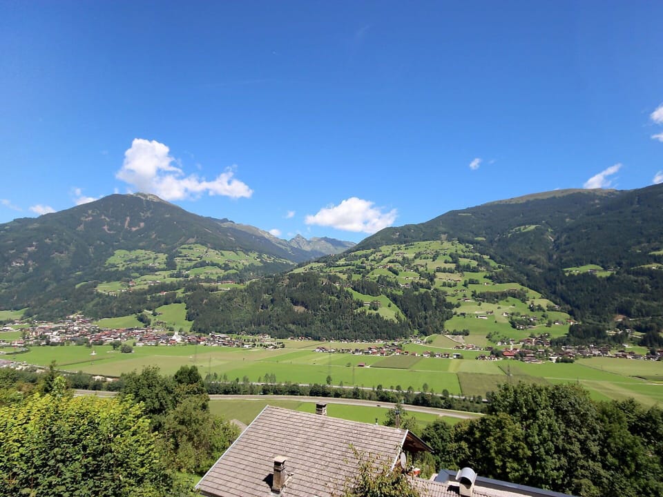 Mountainous Landforms, Mountain, Highland, Sky, Hill Station, Mountain Range, Hill, Natural Landscape, Wilderness, Cloud