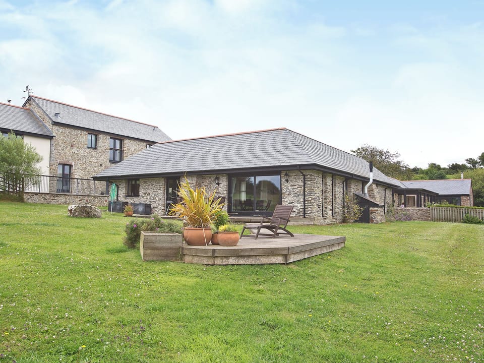 Exterior | The Linhay, St Issey, Wadebridge