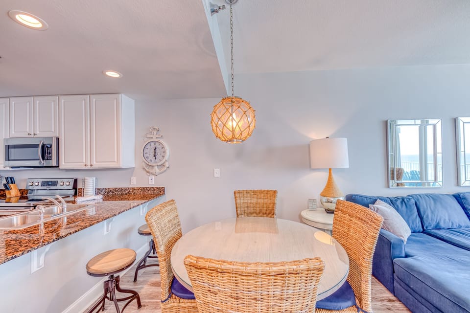 Dining Room Table 