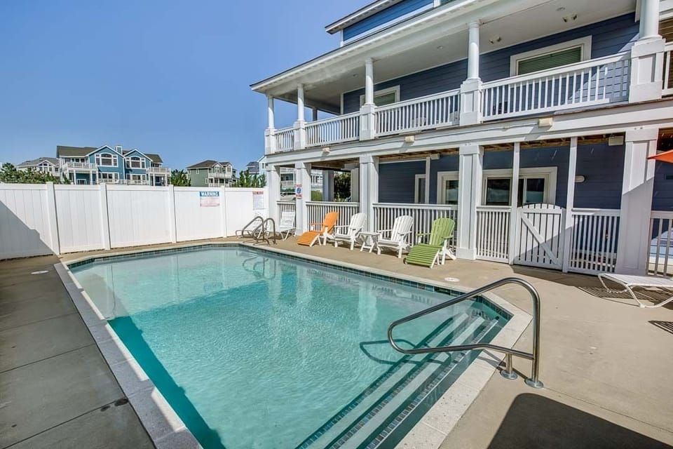 Private Pool Area