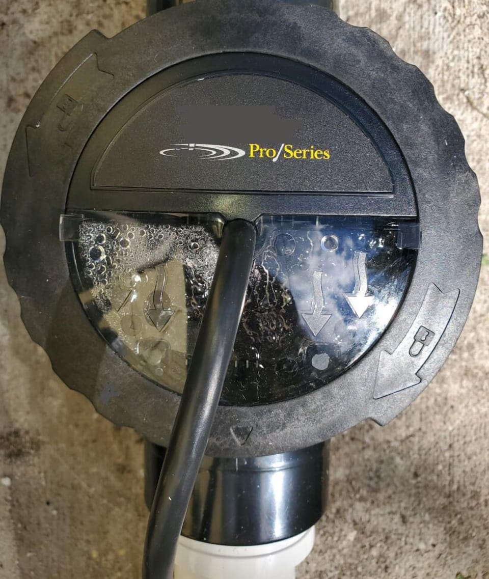 Salt system conversion box makes the water soft and luxurious.