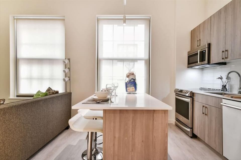 Downtown/South End Boston Studio Kitchen