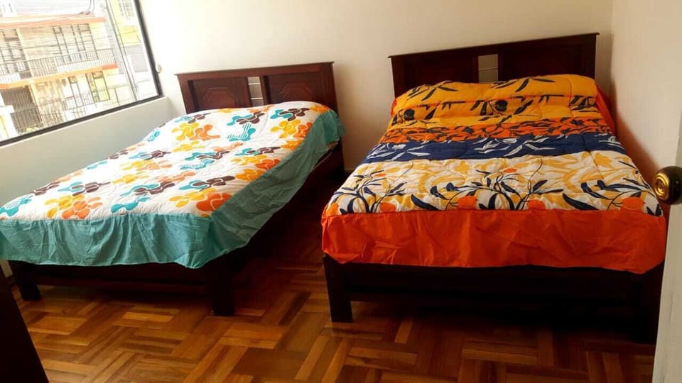 2 Queen Size Beds