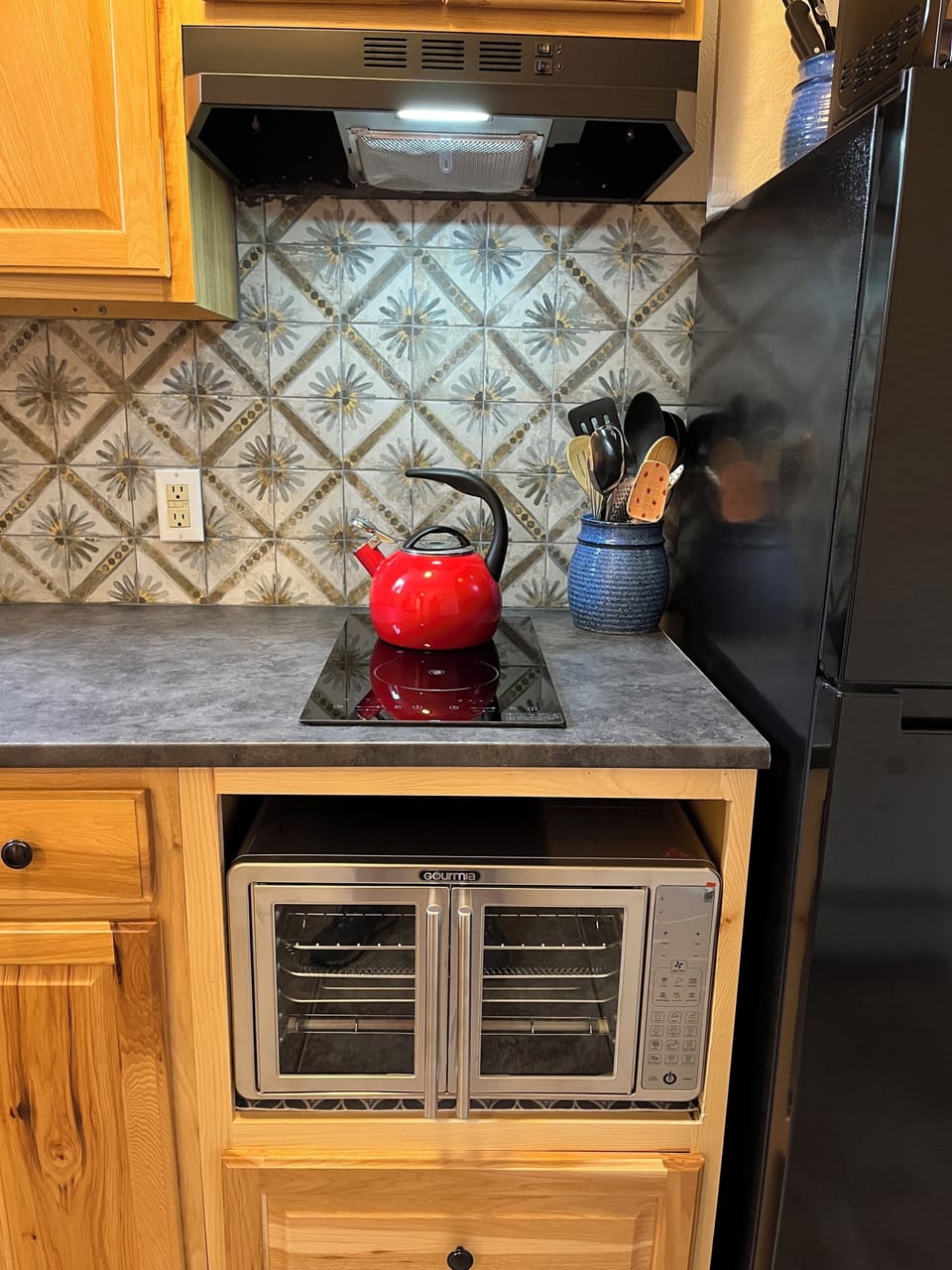 Small Kitchenette with Air Fryer & Two  Burner Stove Top. No Conventional Oven.