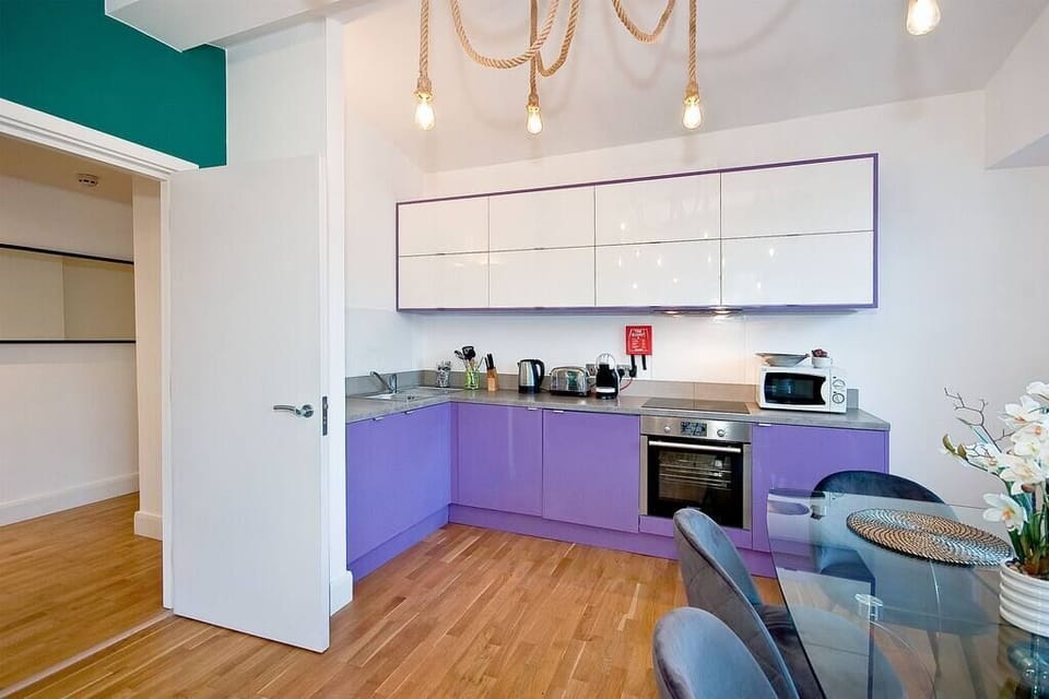 Fully Equipped Modern Kitchen