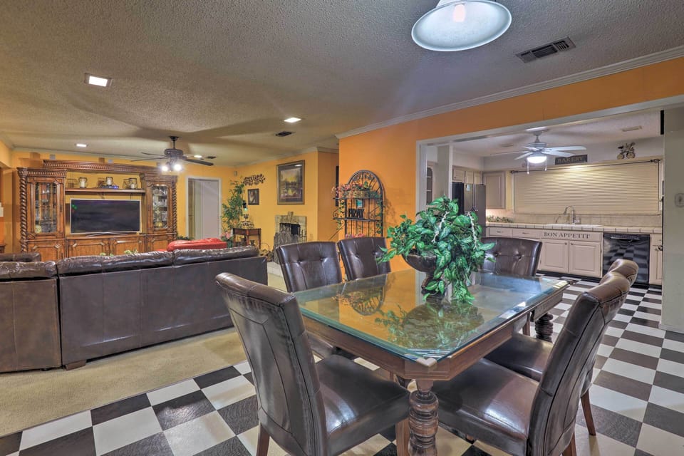 Dining Area | Dishware & Flatware