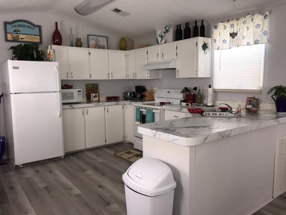 Fully equipped kitchen