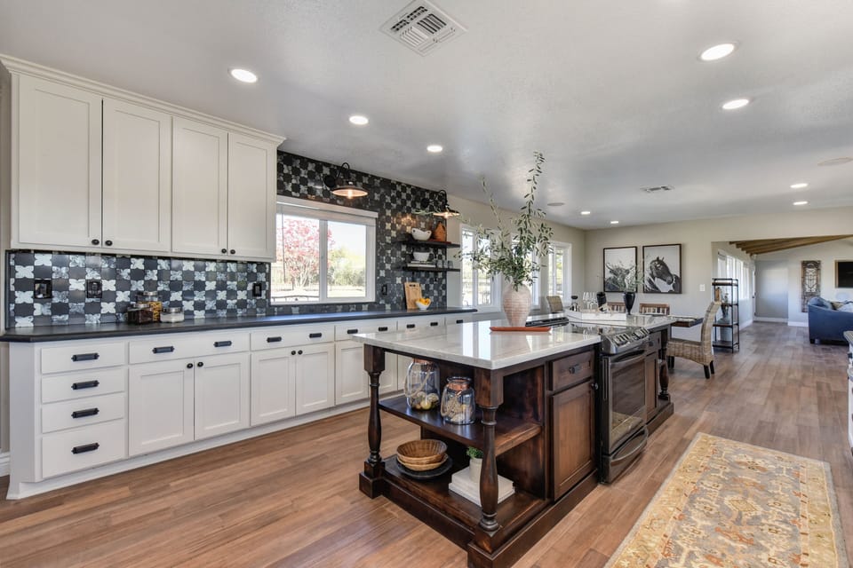 Kitchen looking to backyard