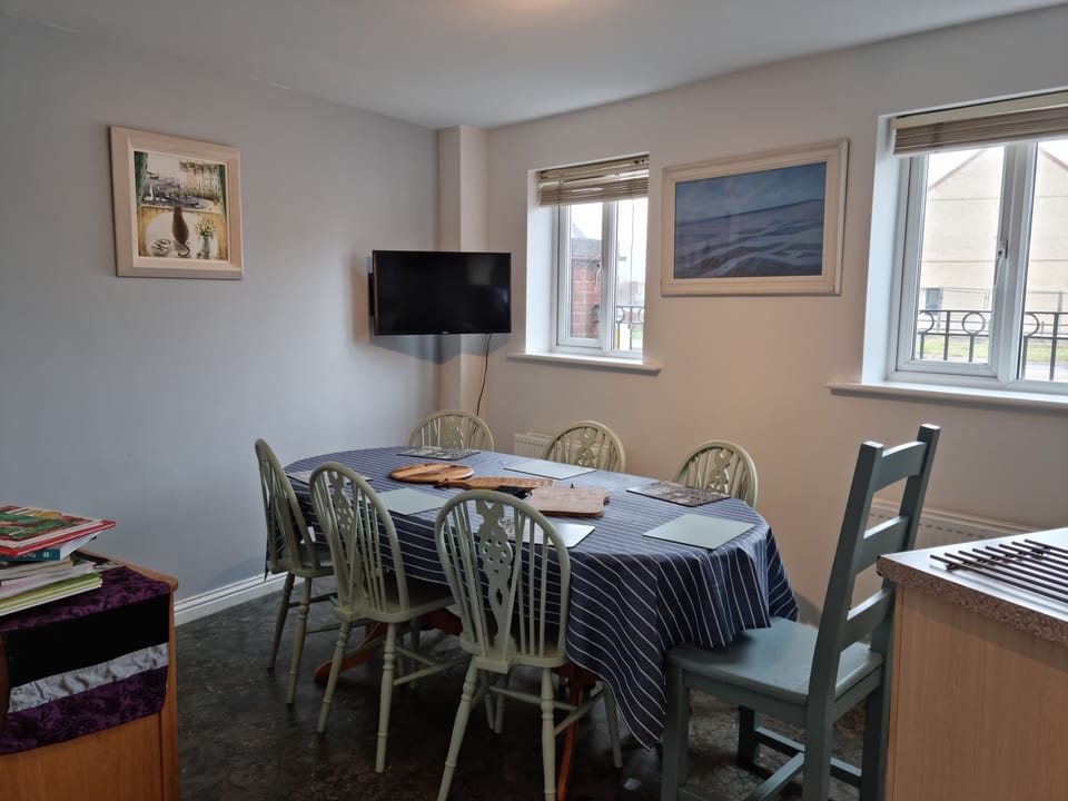 Dining area Smart TV with Amazon prime