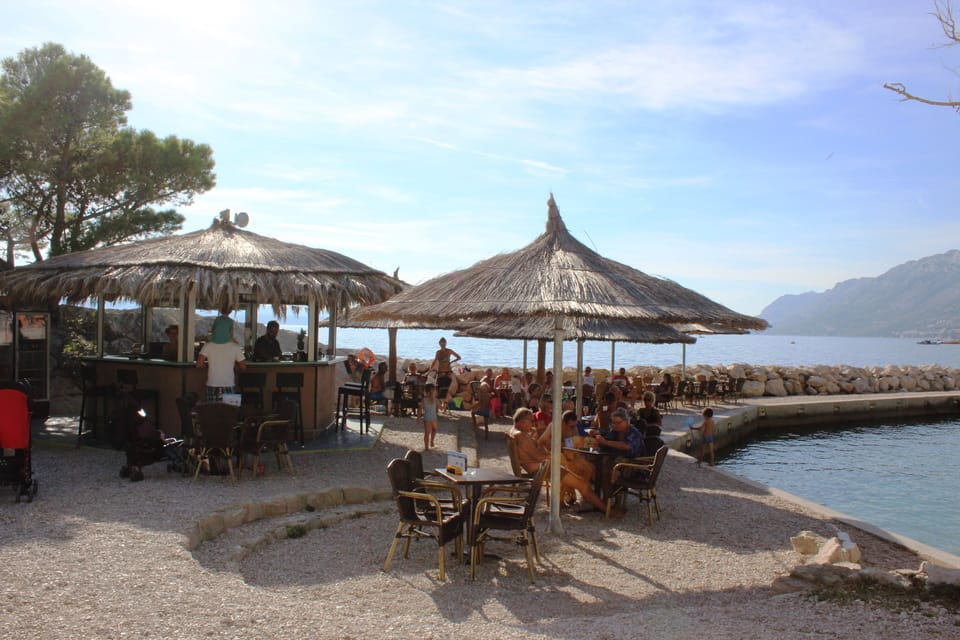 Cafe and restaurant by the sea