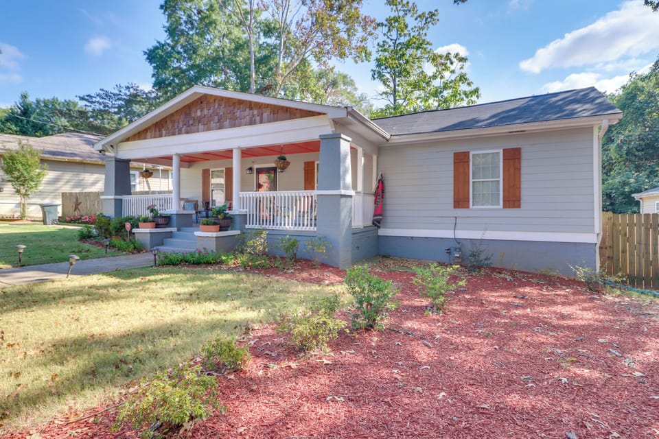 College Park Vacation Rental | 3BR | 3BA | 1,600 Sq Ft | Steps to Enter