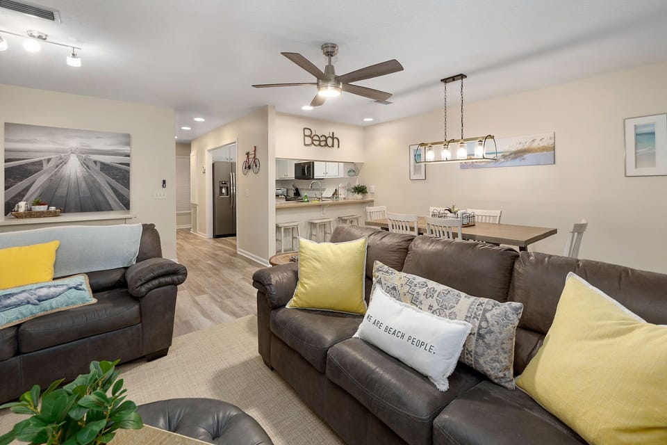 Demere Landing 139 - Living Space