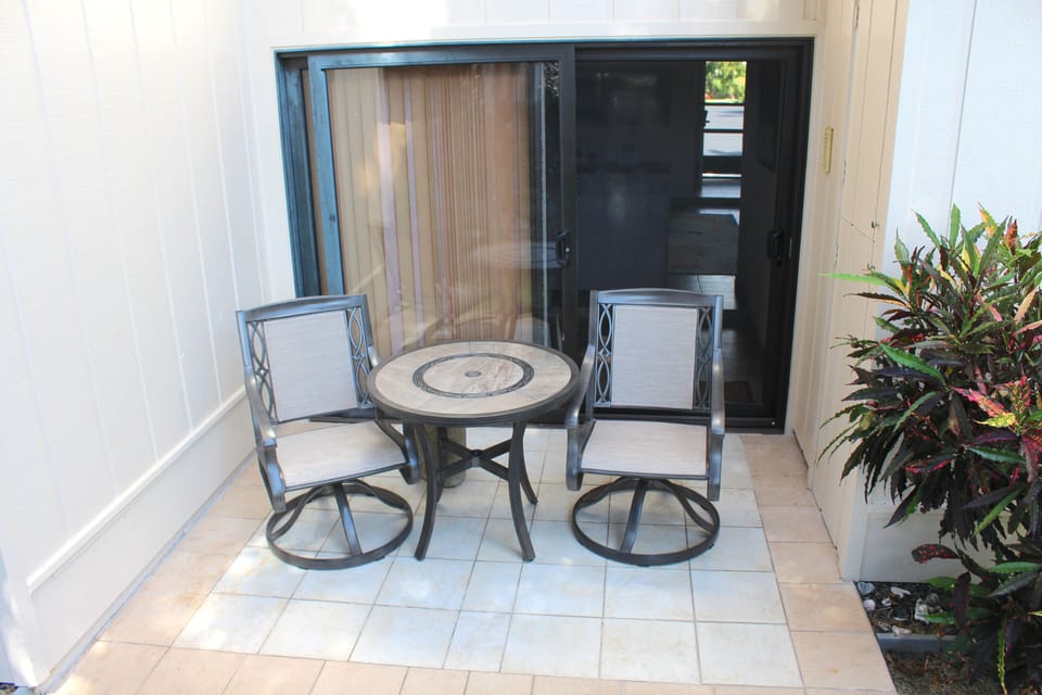Private lanai with view of the pool area 