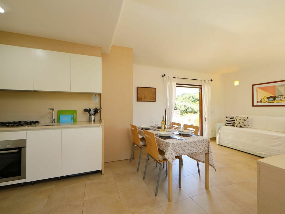 Room, Property, Furniture, Interior Design, Building, Floor, Kitchen, Countertop, Cabinetry, House