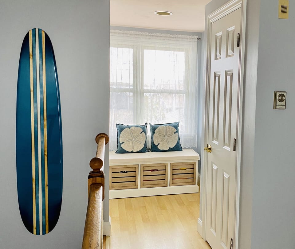 Gorgeous handmade 🏄‍♀️ by Steve Morgan. 