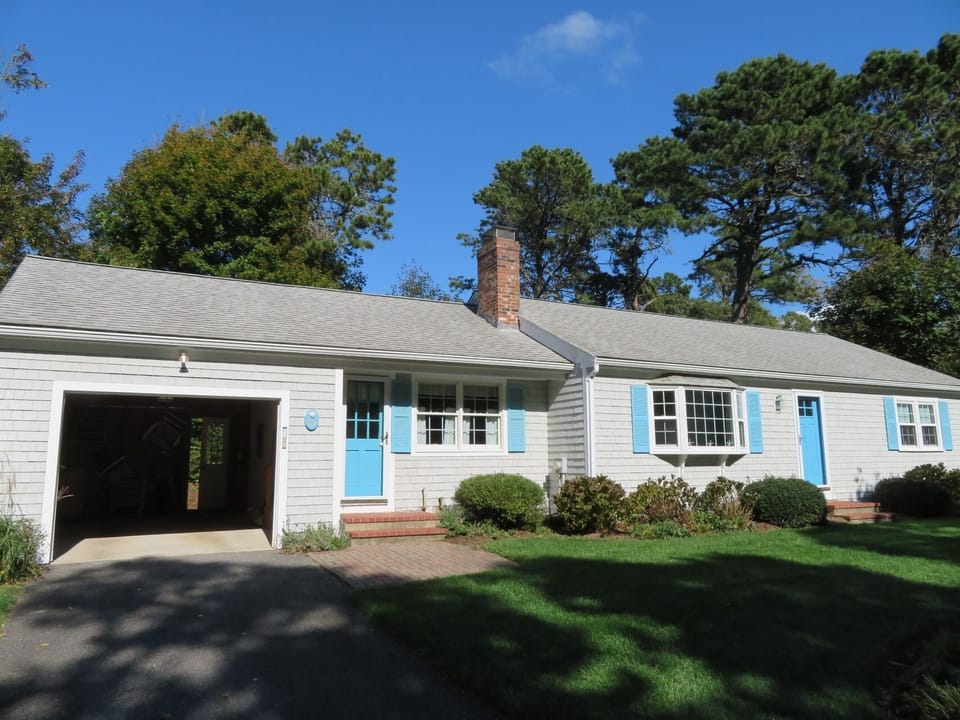 Welcome to Beach Pearl - 30 Chatham Crest Drive Chatham Cape Cod - New England Vacation Rentals