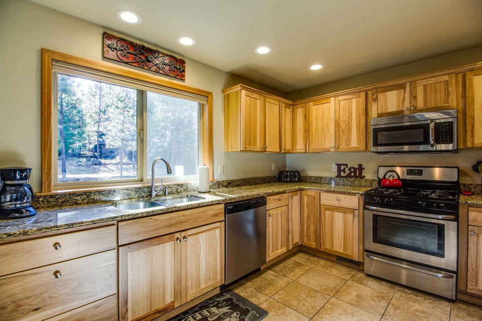 Kitchen - Main Level