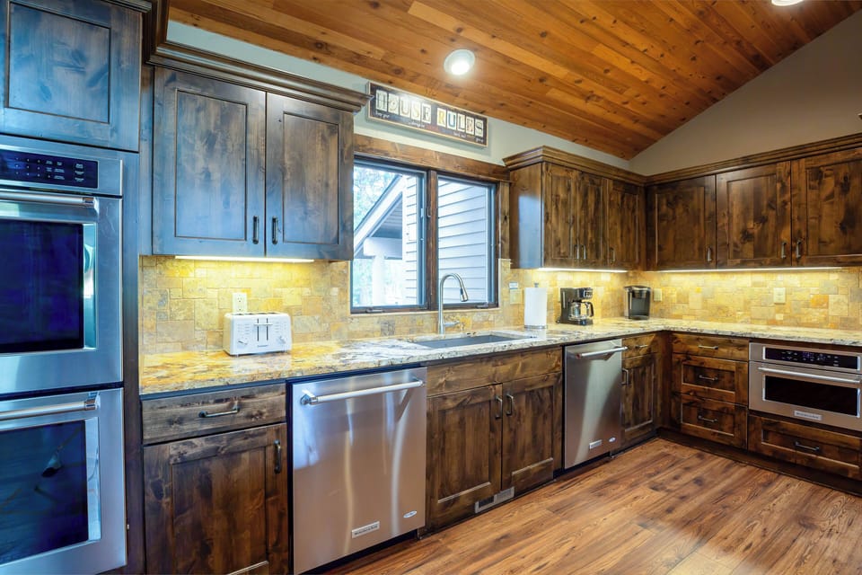 Kitchen - Main Level